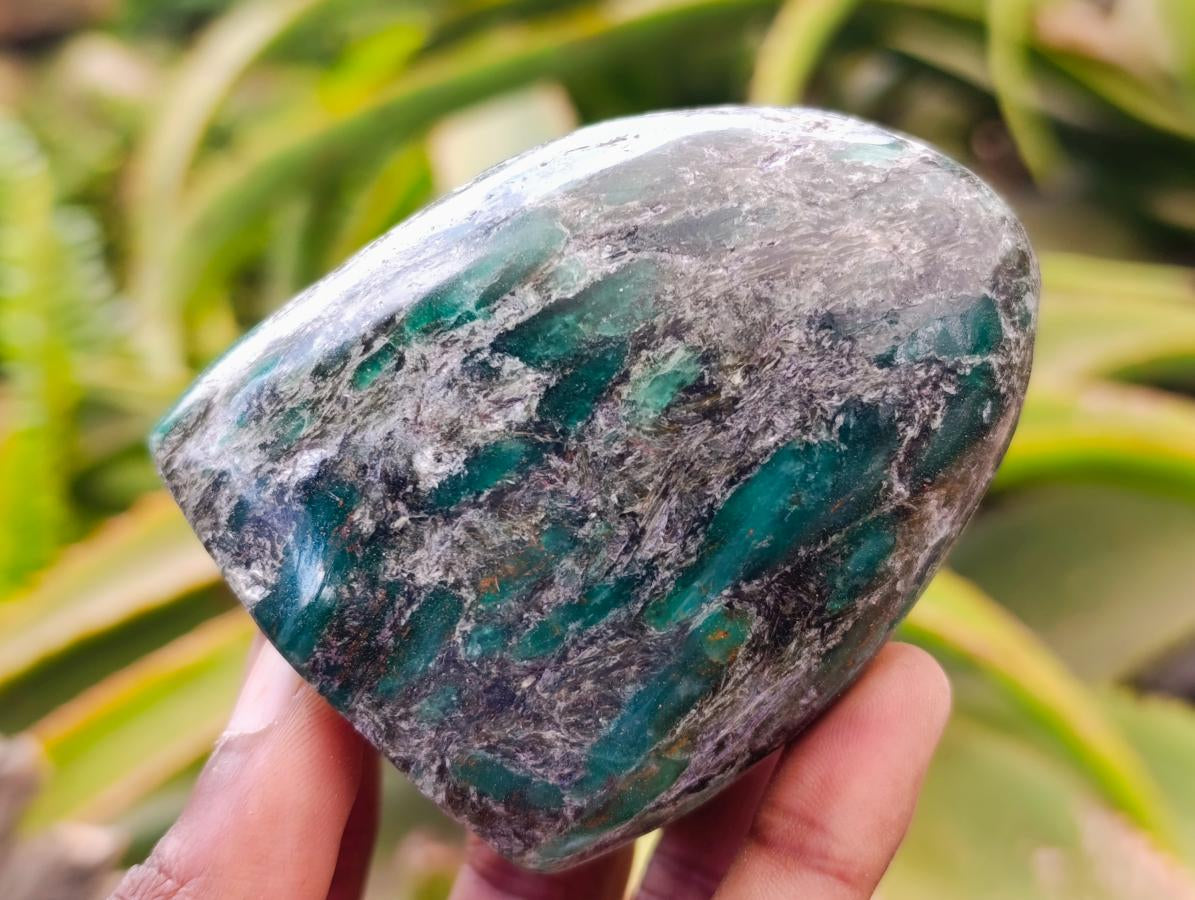 Polished Emerald Mica 'Mutokolite' Standing Free Forms x 4 From Mutoko, Zimbabwe