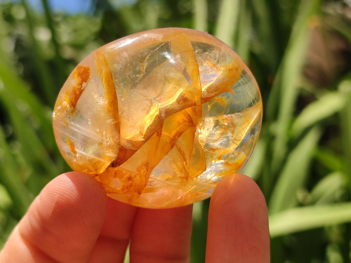 Polished Golden Healer Quartz Crystal Galets x 12 From Ambatofinandrahana, Madagascar