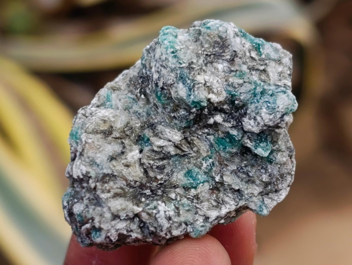 Natural Emerald Mica 'Mutokolite' Cobbed Specimens x 2.56kg Lot From Mutoko, Zimbabwe