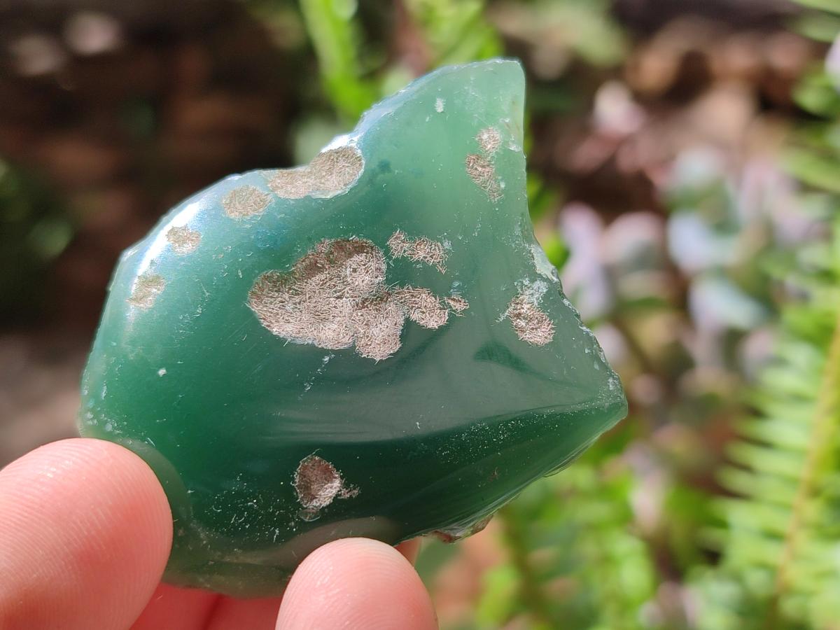 Polished On One Side Mtorolite Chrysoprase Plates x 35 From Mutorashanga, Zimbabwe