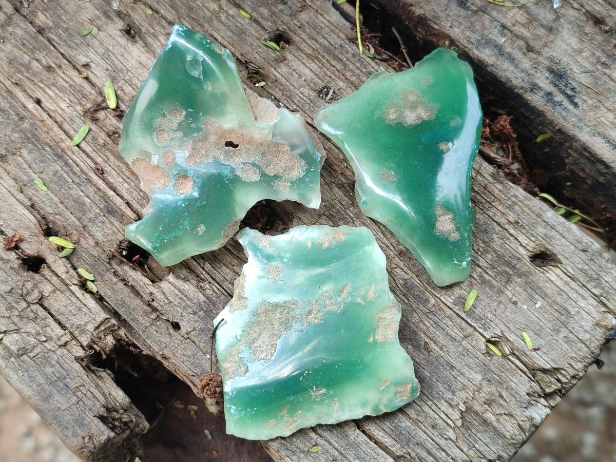 Polished One Side Mtorolite Chrysoprase Slices x 37 From Mutorashanga, Zimbabwe - Toprock Gemstones and Minerals 