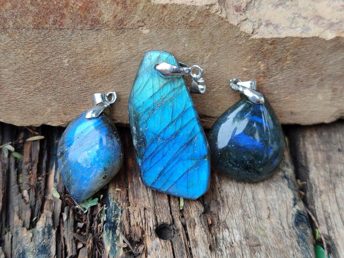 Polished Labradorite Pendants x 20 From Madagascar - Toprock Gemstones and Minerals 
