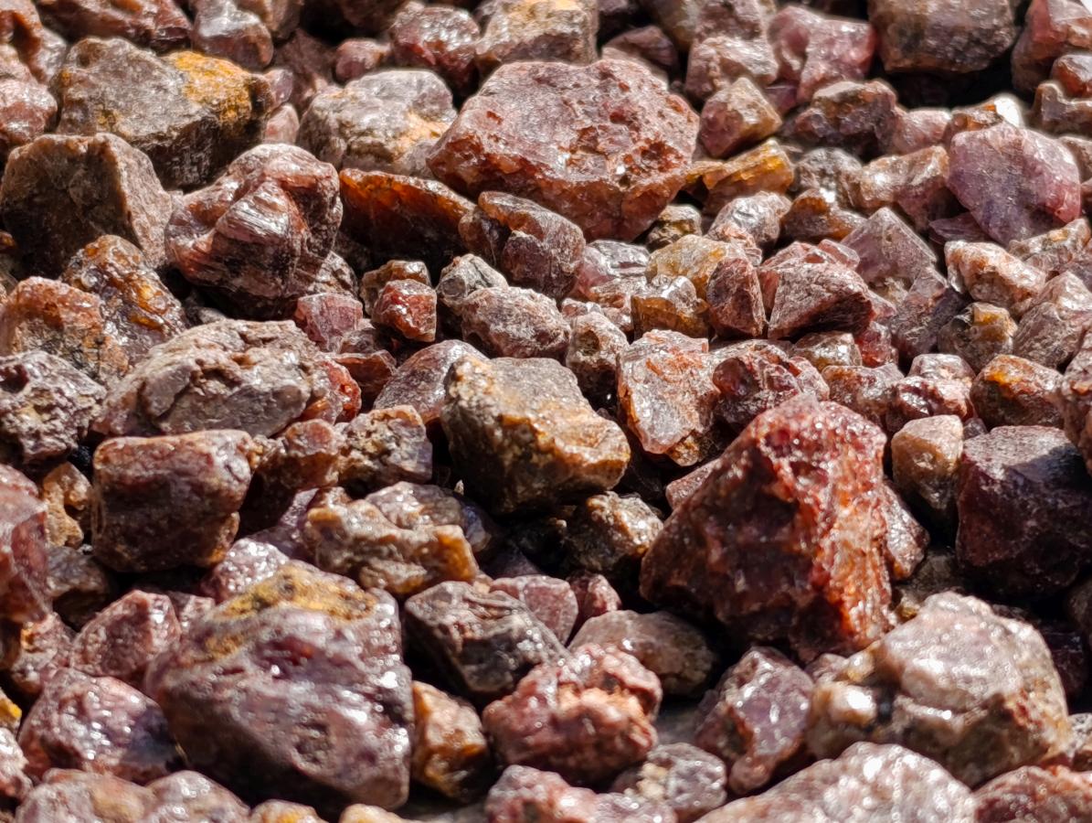 Natural Rare Adamantine Zircon Crystals x 1,82 Kg From Malawi - Toprock Gemstones and Minerals 