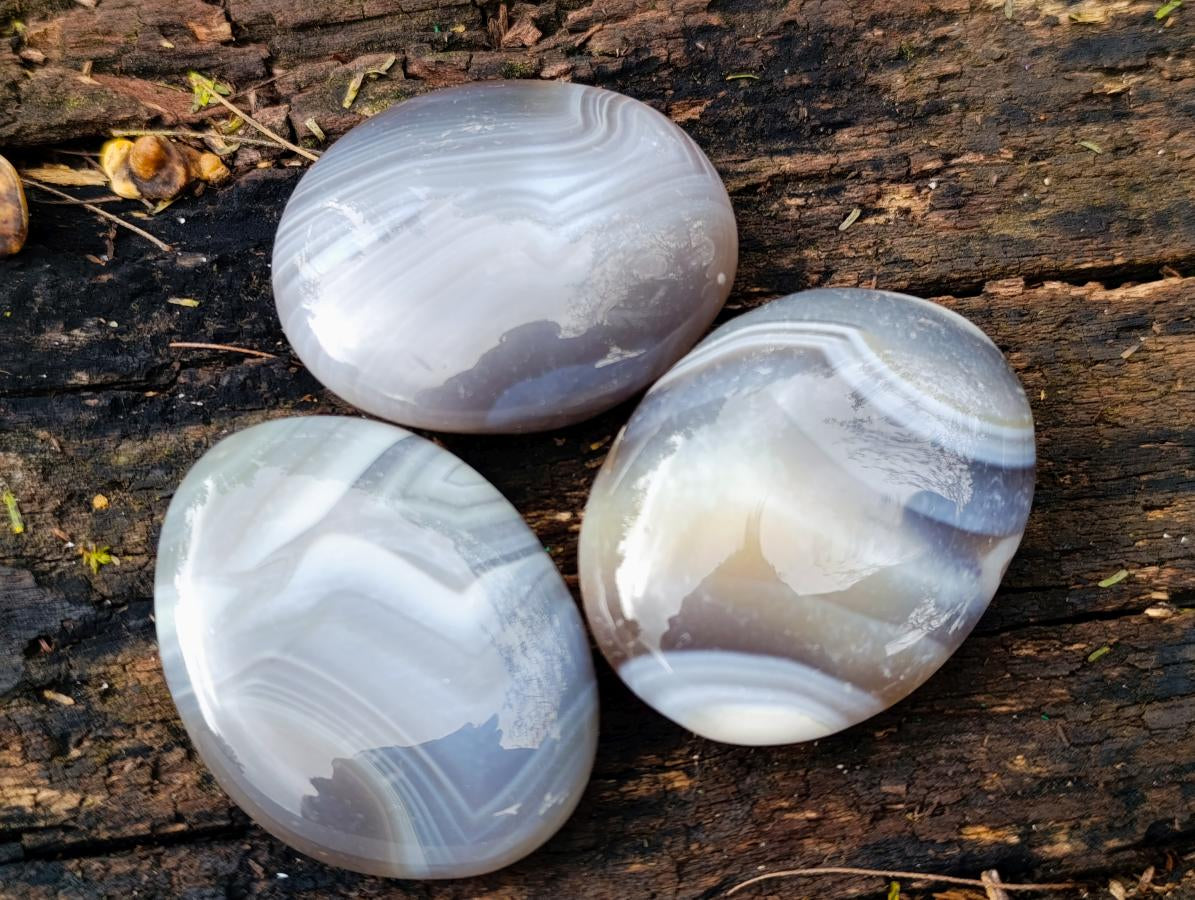 Polished Banded Agate Standing Free forms and Galets x 17 From Madagascar - Toprock Gemstones and Minerals 