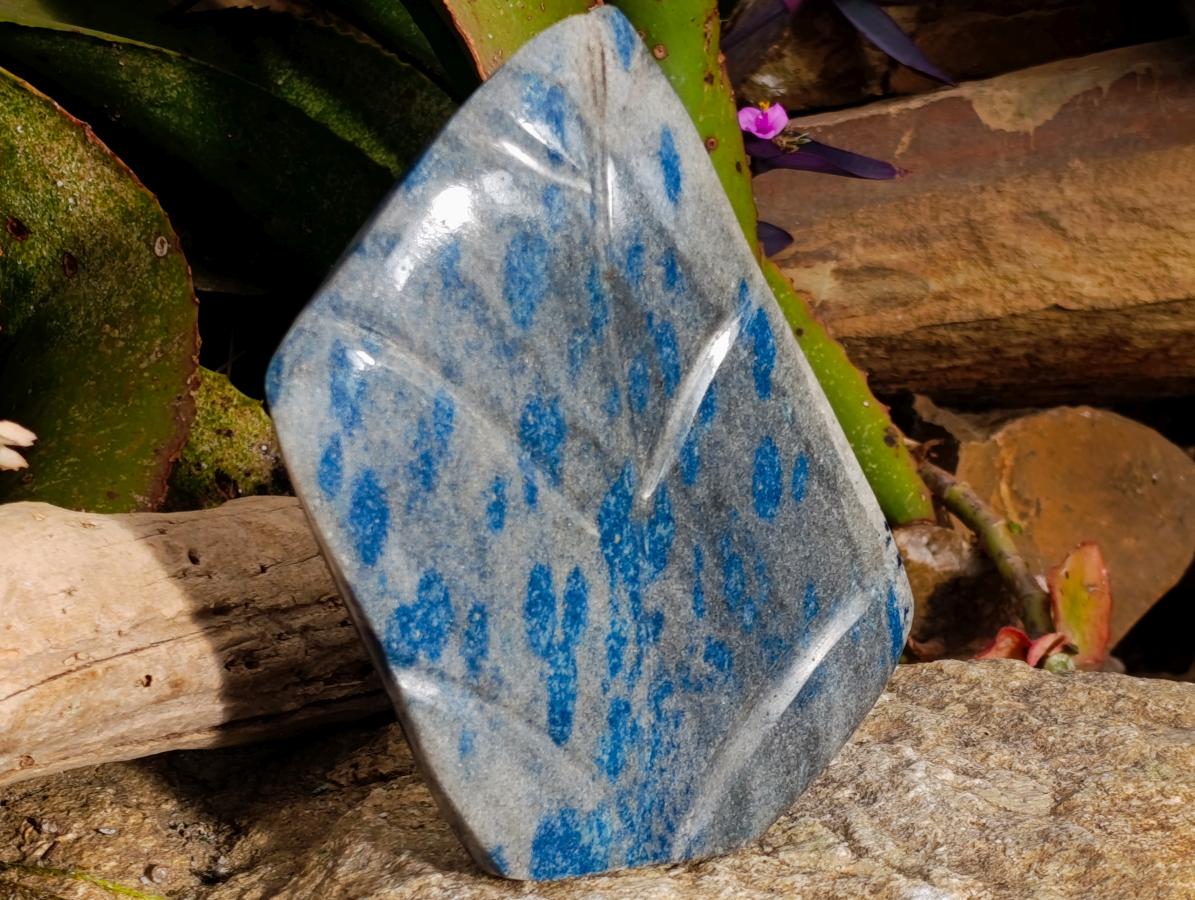 Polished Large Blue Spotted Spinel in Quartz Standing Display Leaf Sculptured Piece x 1 From Madagascar - Toprock Gemstones and Minerals 