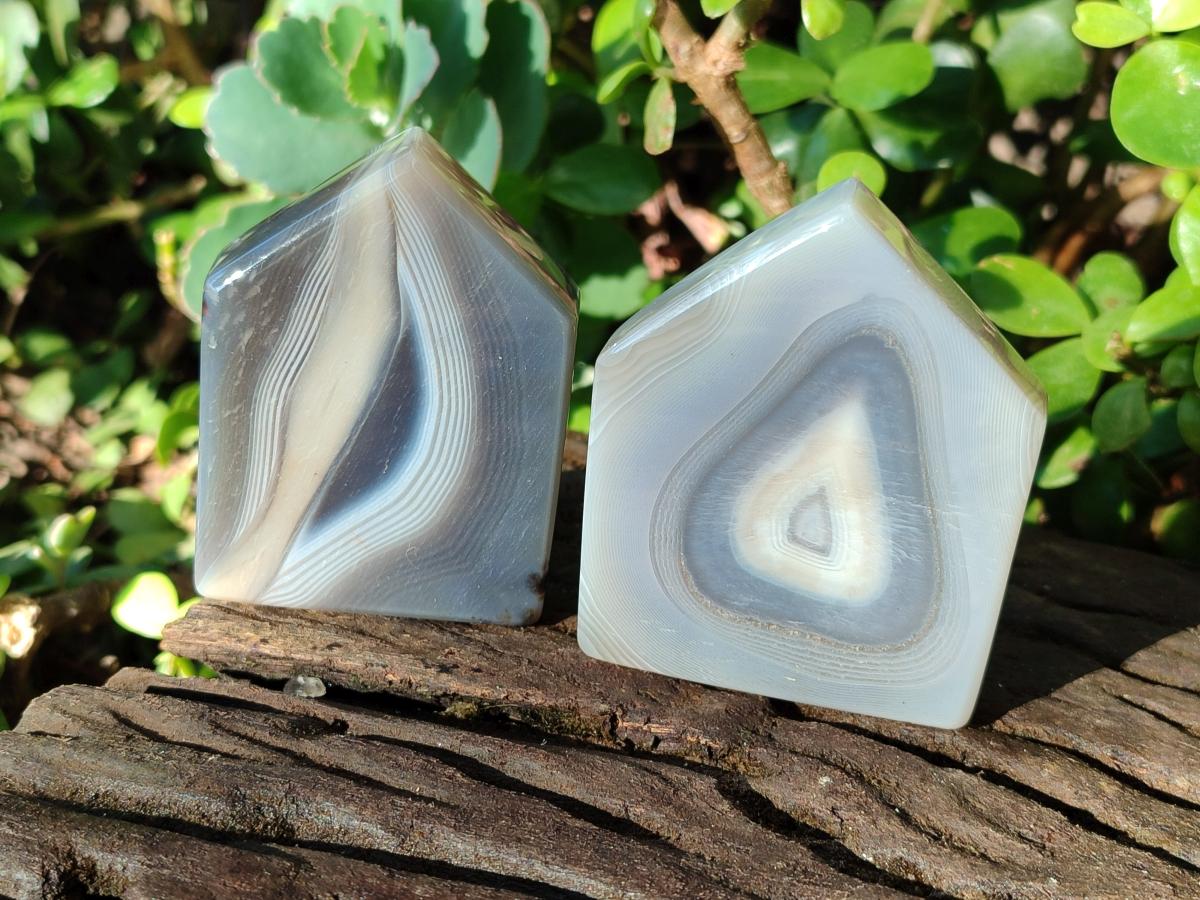 Polished Banded Agate Standing Crystal Shaped Slices x 12 From Madagascar - Toprock Gemstones and Minerals 
