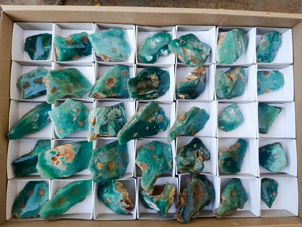 Polished On One Side Mtorolite Chrysoprase Slices x 35 From Mutorashanga, Zimbabwe - Toprock Gemstones and Minerals 