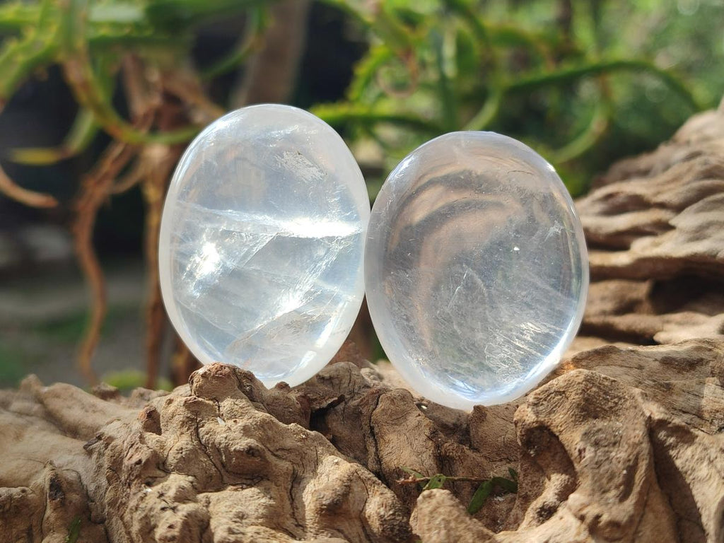 Polished Girasol Pearl Quartz Jewellery Size Free Forms x 35 From Ambatondrazaka, Madagascar