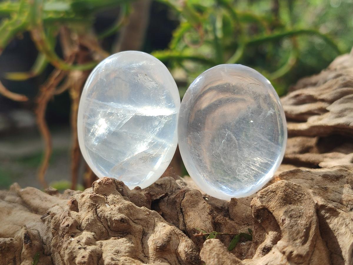 Polished Girasol Pearl Quartz Jewellery Size Free Forms x 35 From Ambatondrazaka, Madagascar