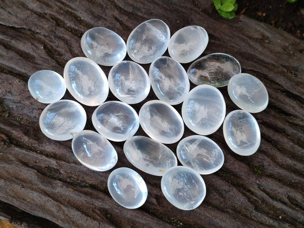 Polished Girasol Pearl Quartz Jewellery Size Galets x 35 From Ambatondrazaka, Madagascar