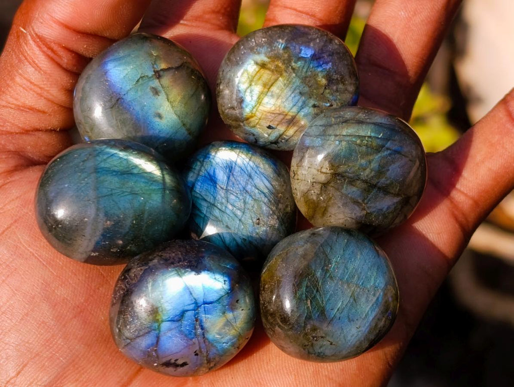 Polished Rounded Labradorite Jewellery Size Free Forms x 70 From Madagascar - Toprock Gemstones and Minerals 