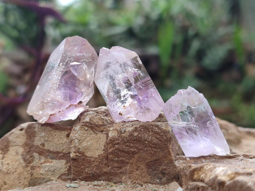 Natural MIni Mix of Mineral Specimens x 90 From Erongo, Namibia - Toprock Gemstones and Minerals 