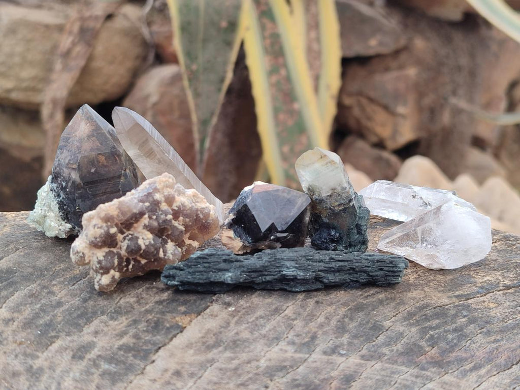 Natural MIni Mix of Mineral Specimens x 90 From Erongo, Namibia - Toprock Gemstones and Minerals 