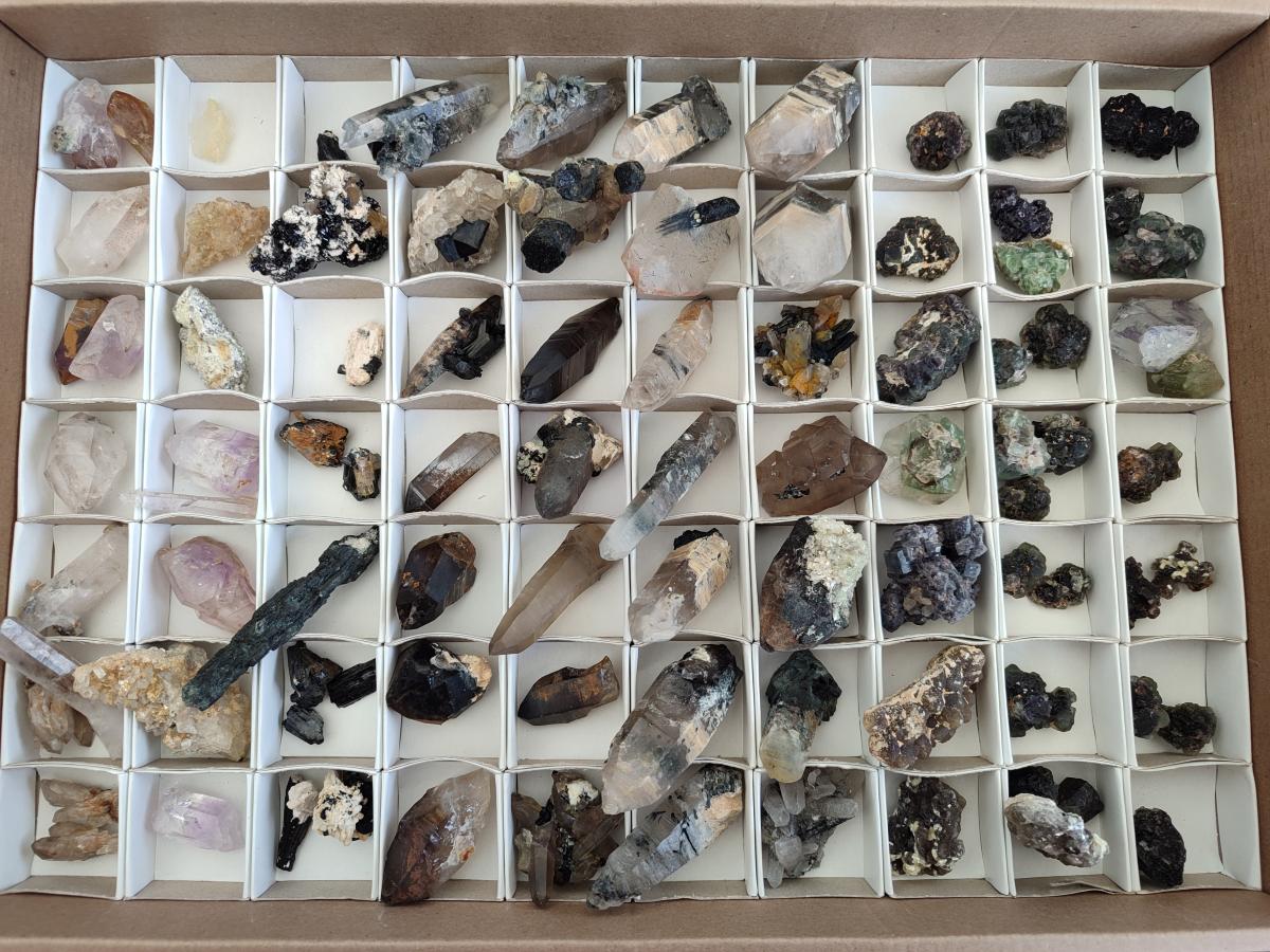 Natural MIni Mix of Mineral Specimens x 90 From Erongo, Namibia - Toprock Gemstones and Minerals 