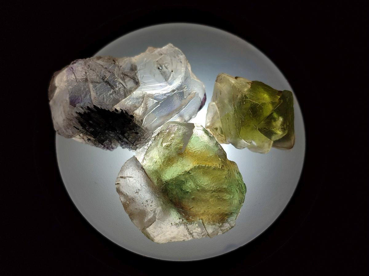 Natural MIni Mix of Mineral Specimens x 90 From Erongo, Namibia - Toprock Gemstones and Minerals 