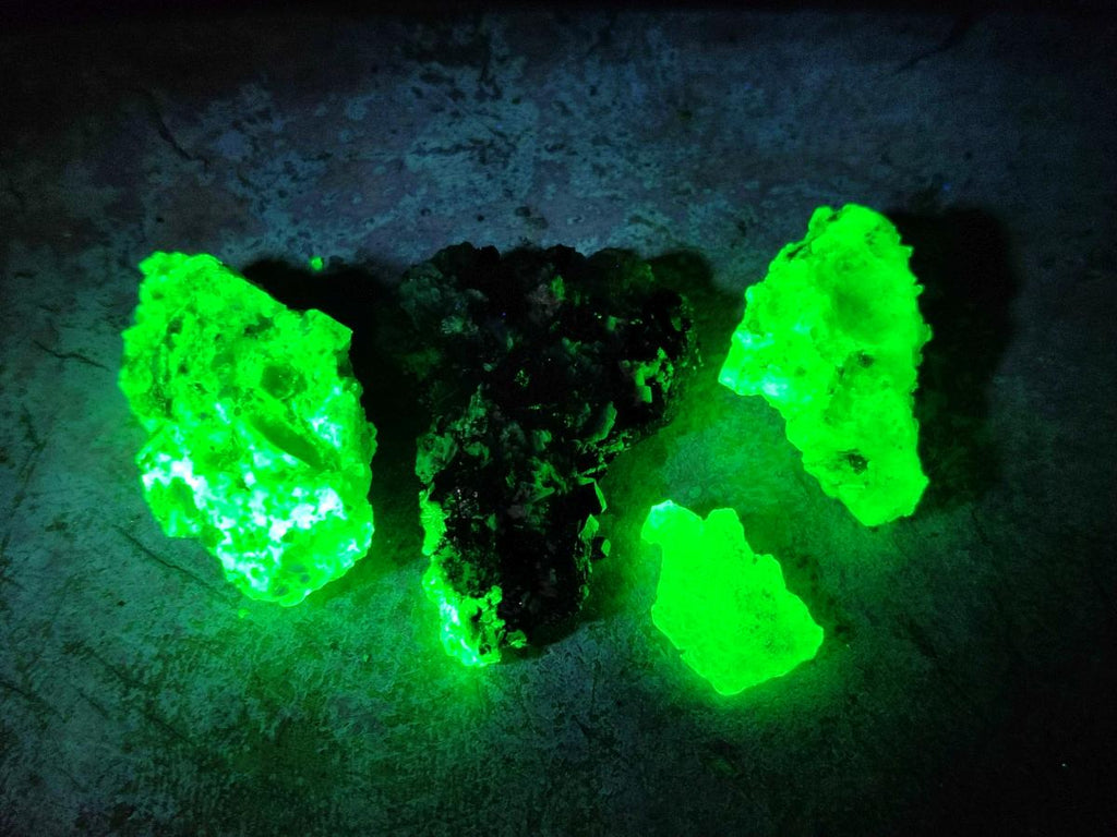 Natural MIni Mix of Mineral Specimens x 90 From Erongo, Namibia - Toprock Gemstones and Minerals 