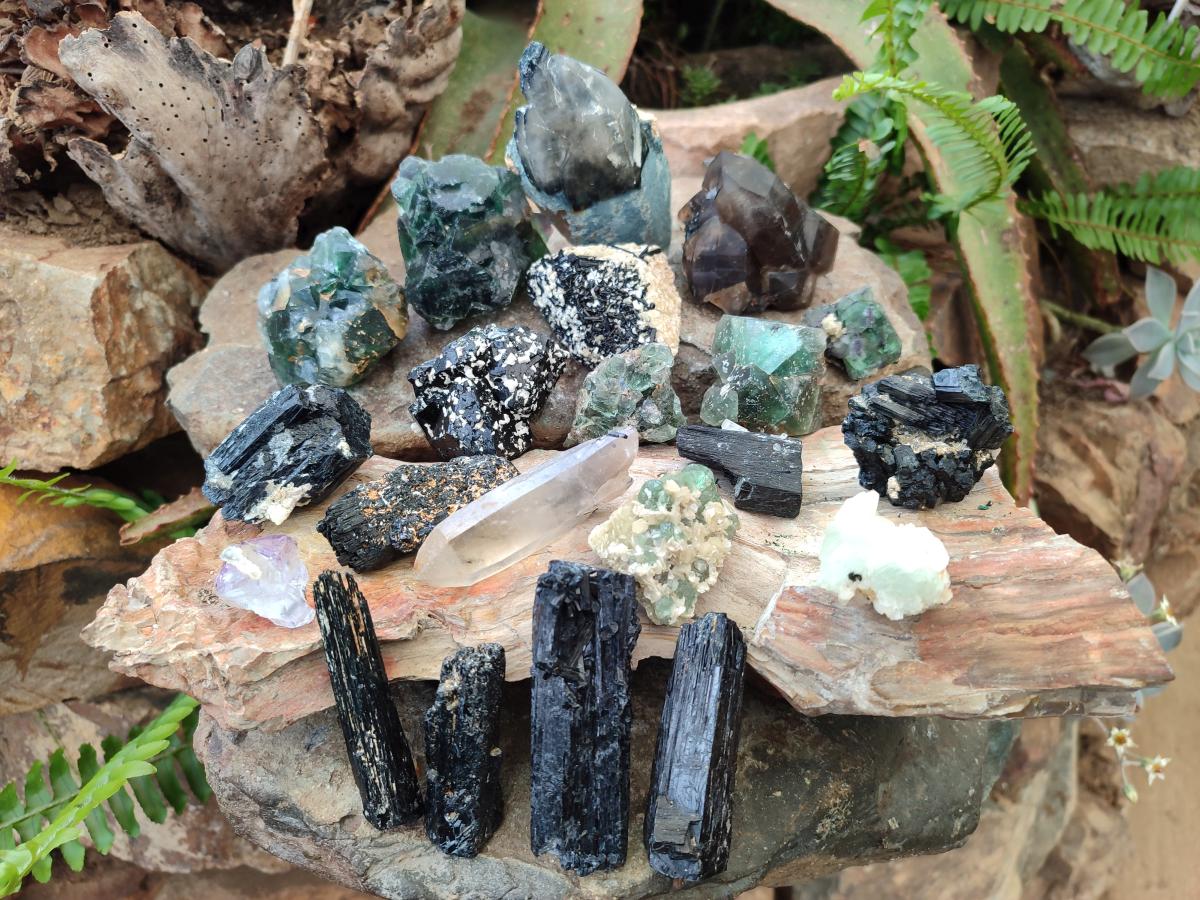 Natural Mix of Mineral Specimens x 25 From Erongo, Namibia - Toprock Gemstones and Minerals 