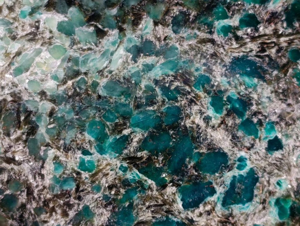 Polished Large Emerald Mica 'Mutokolite' Standing Display Piece x 1 From Mutoko, Zimbabwe