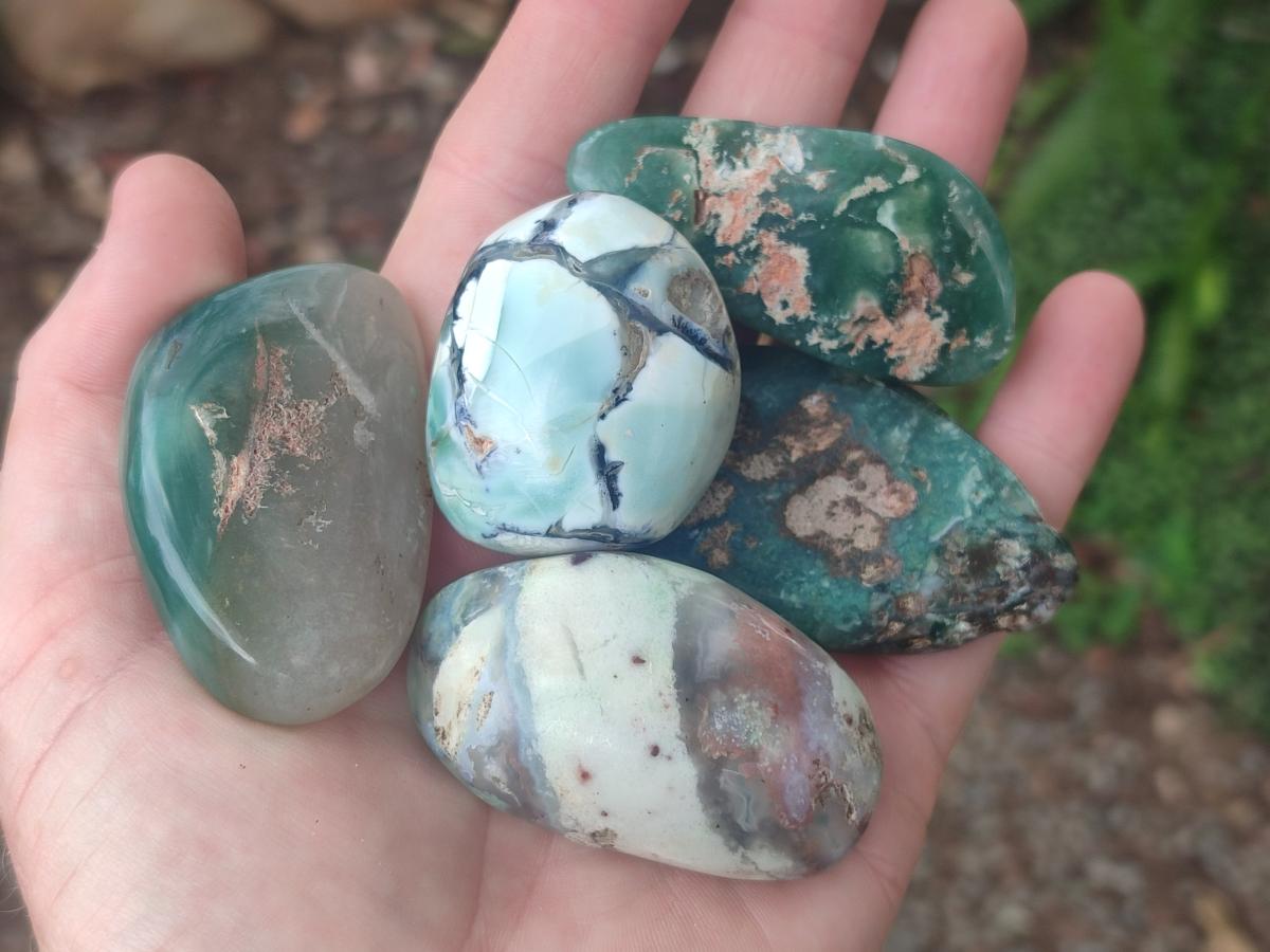 Polished and Natural Mtorolite Free Forms x 27 From Mutorashanga, Zimbabwe - Toprock Gemstones and Minerals 