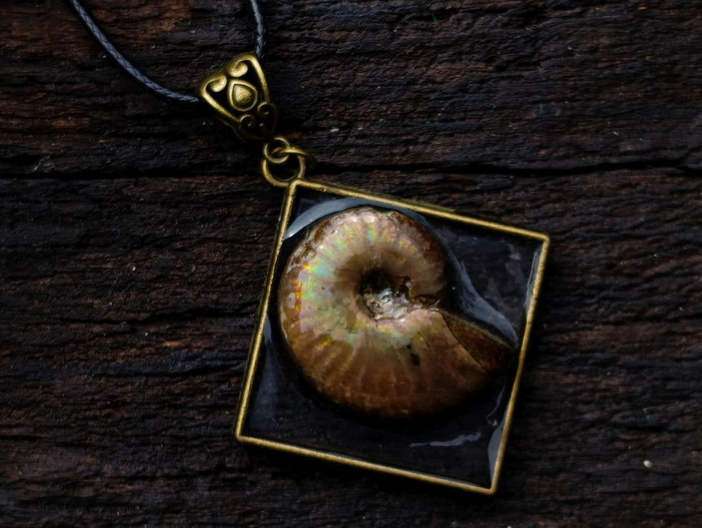 Hand Made Mix of Minerals Necklaces x From Southern Africa - Toprock Gemstones and Minerals 