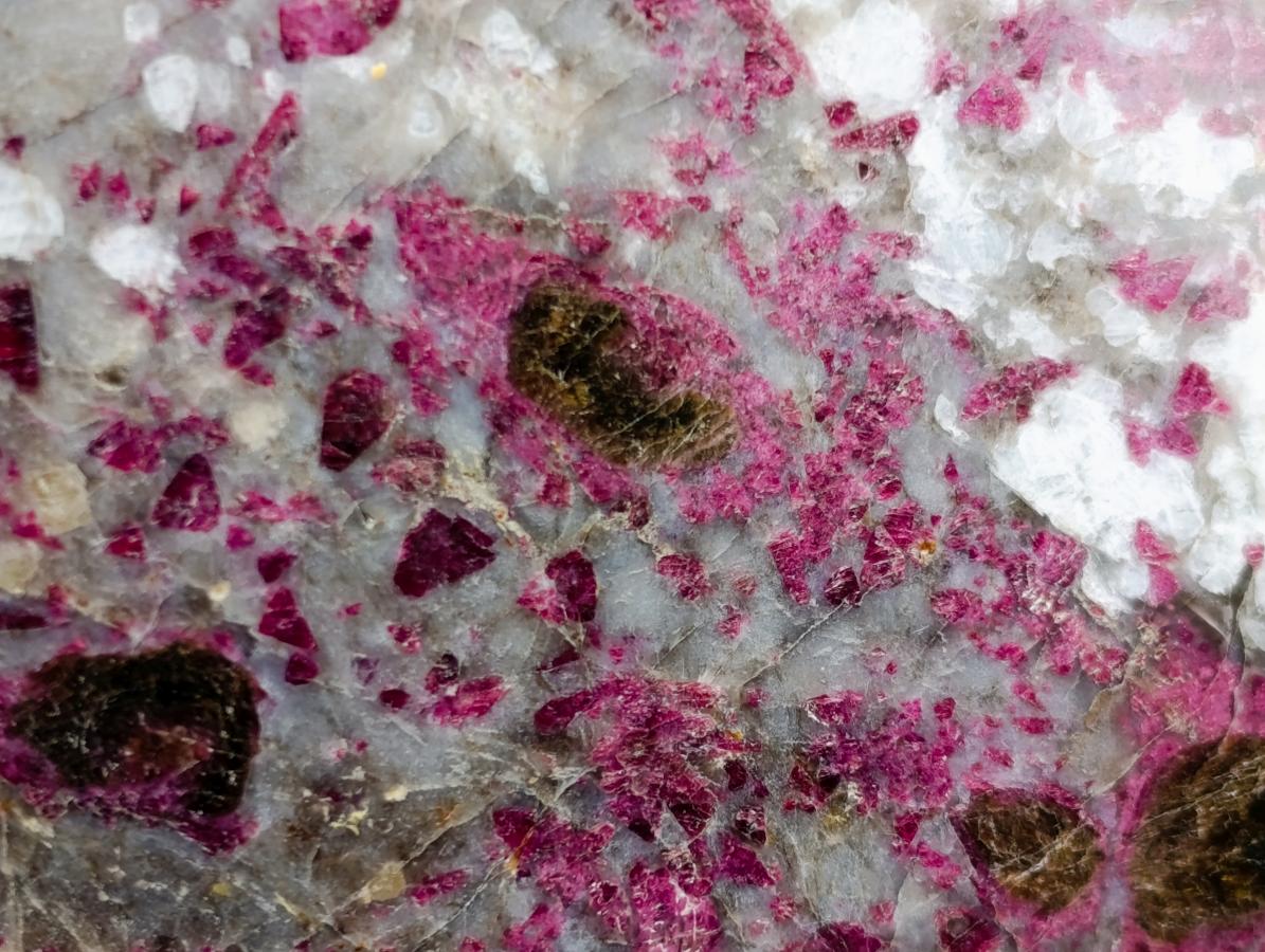 Polished Large Rubellite Pink Tourmaline Standing Display Piece x 1 From Ambatondrazaka, Madagascar - Toprock Gemstones and Minerals 