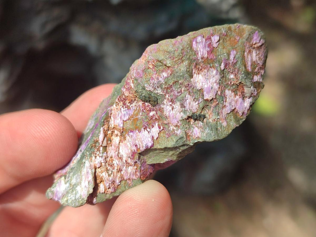 Natural Cobbed Stichtite Specimens x 2,83 Kg Lot From Barberton, South Africa