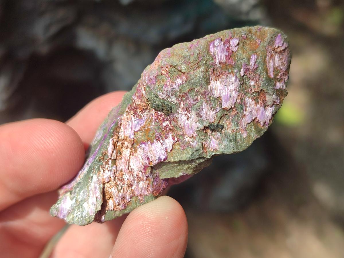 Natural Cobbed Stichtite Specimens x 2,83 Kg Lot From Barberton, South Africa