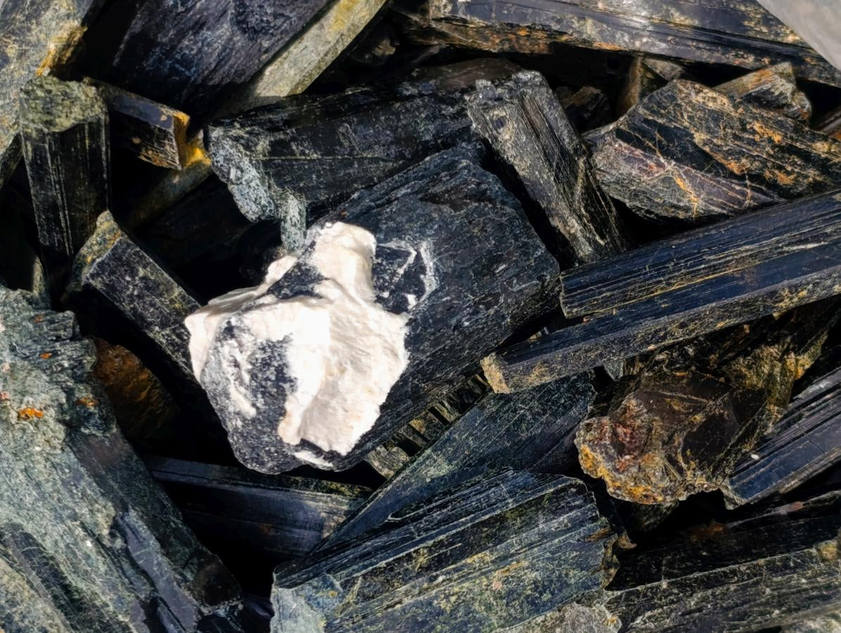 Natural Aegirine Bag of 1,28 Kg Lot  Single Crystals From Zomba, Malawi