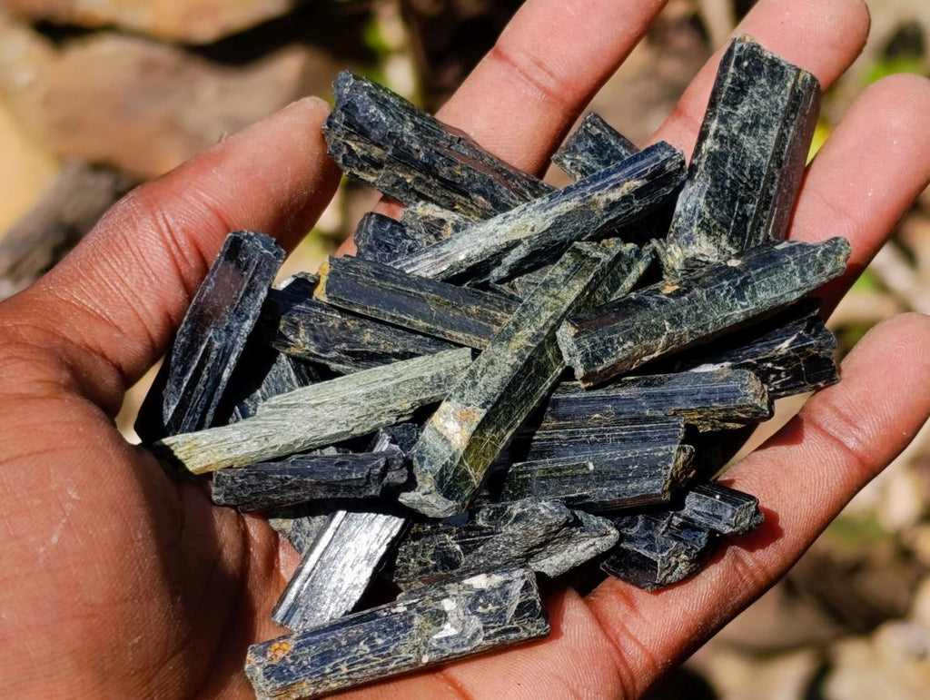 Natural Aegirine Bag of 1,28 Kg Lot  Single Crystals From Zomba, Malawi