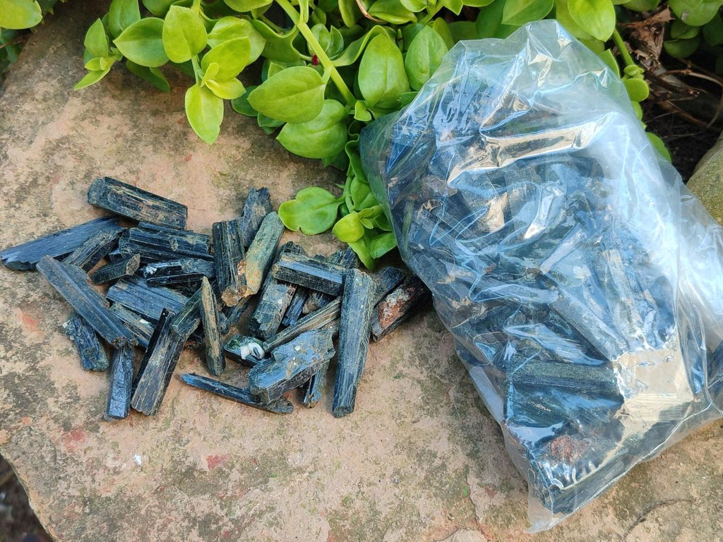 Natural Aegirine Single Crystals x 1,38 Kg Lot From Zomba, Malawi