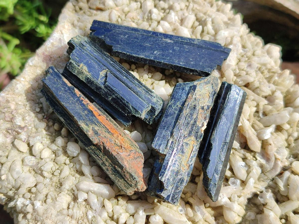 Natural Aegirine Single Crystals x 1,38 Kg Lot From Zomba, Malawi