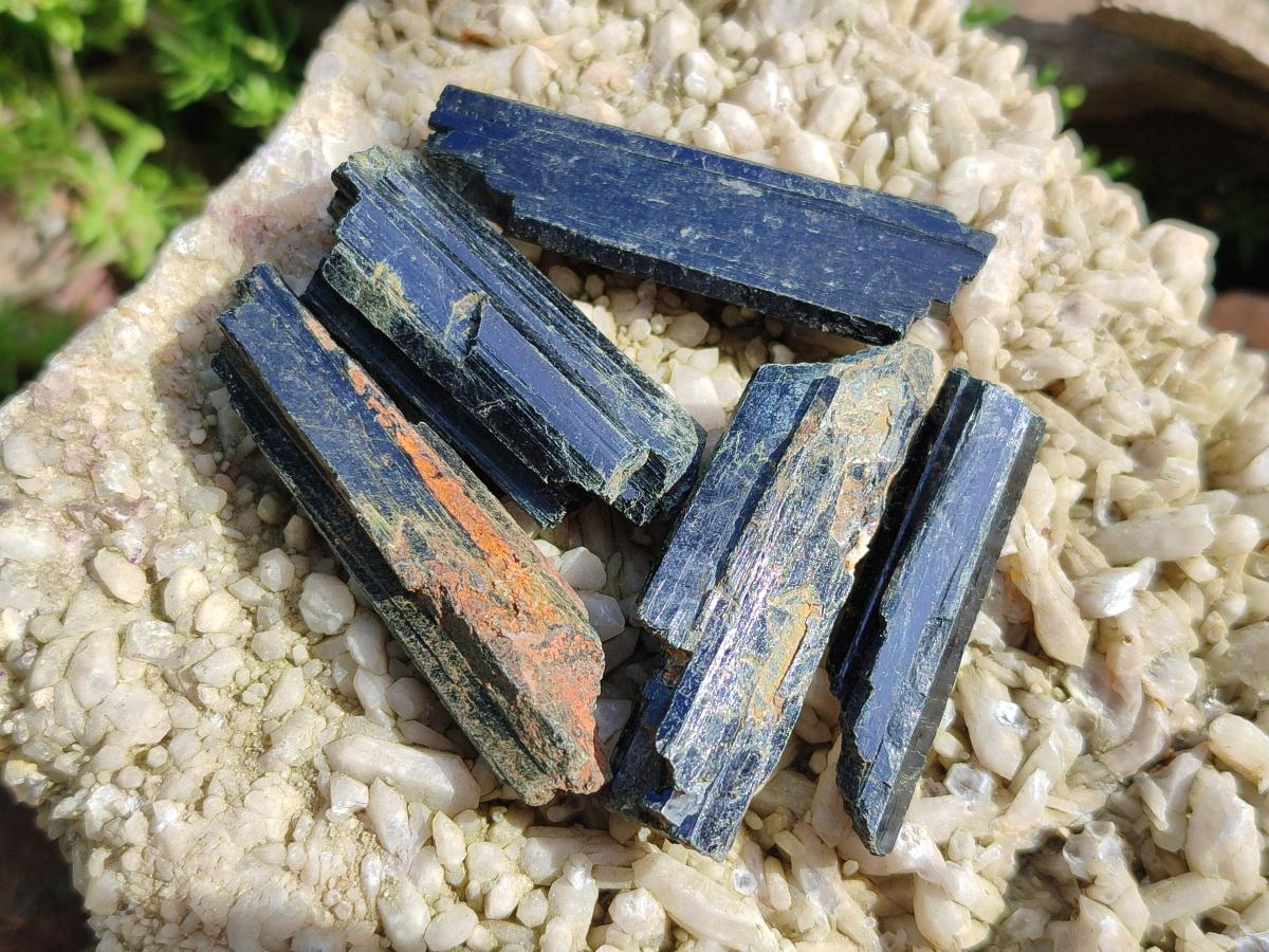 Natural Aegirine Single Crystals x 1,38 Kg Lot From Zomba, Malawi