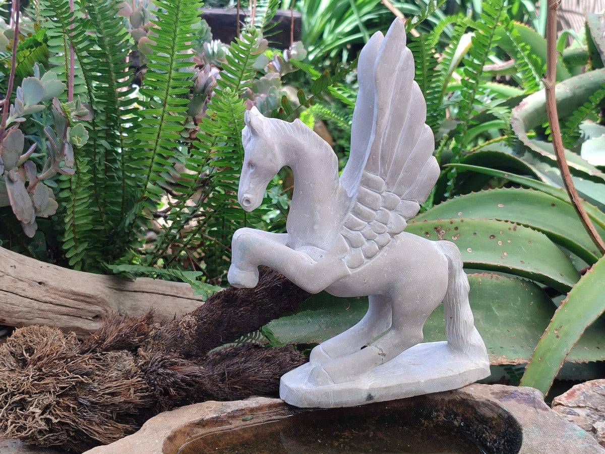 Hand Made Large Sparkling White Marble Pegasus Flying Horse Carving x 1 From Zimbabwe