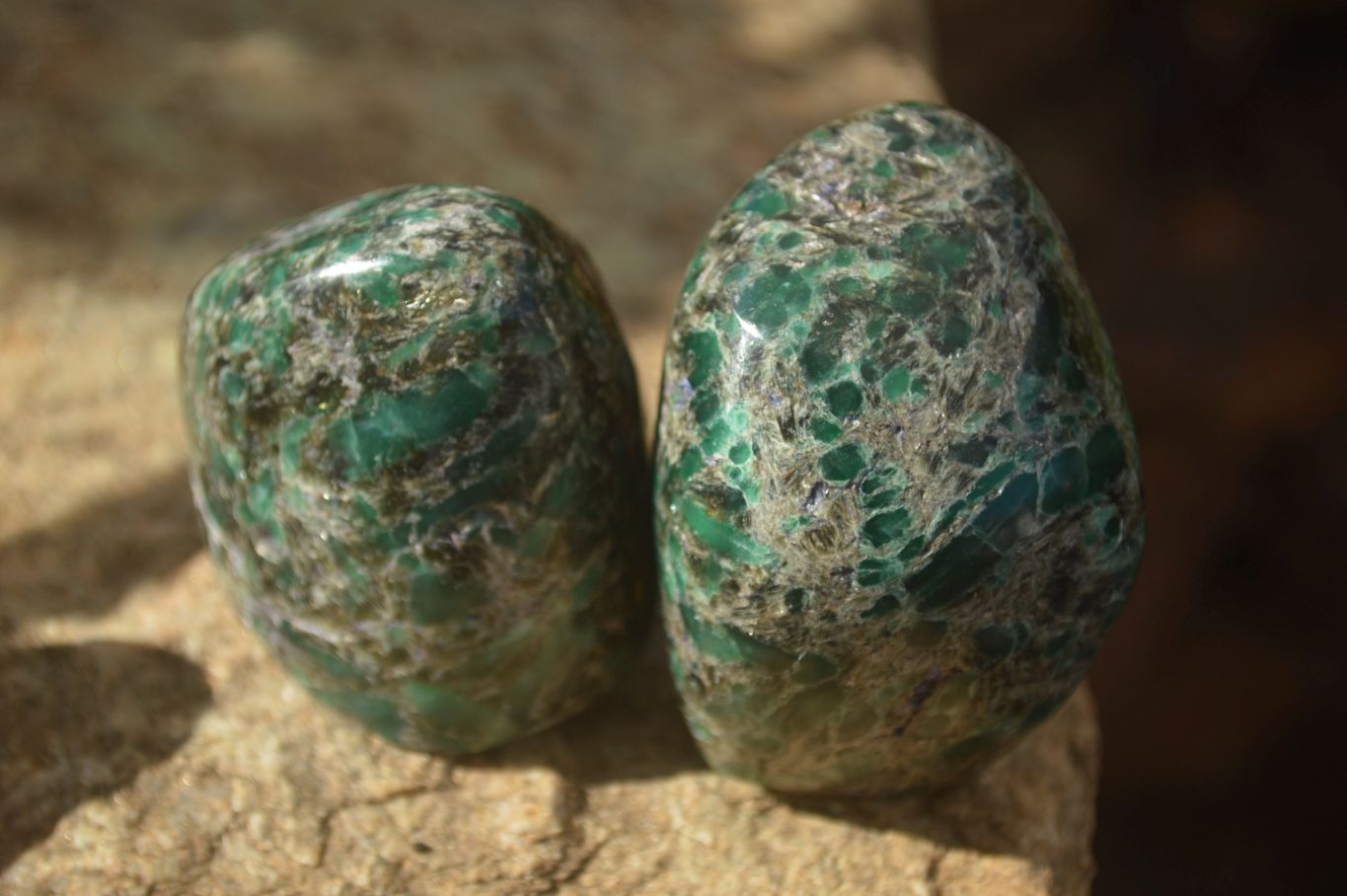 Polished Emerald In Matrix Standing Free Forms x 6 From Sandawana, Zimbabwe - TopRock