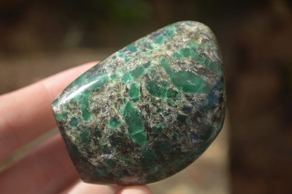 Polished Emerald In Matrix Standing Free Forms x 6 From Sandawana, Zimbabwe - TopRock