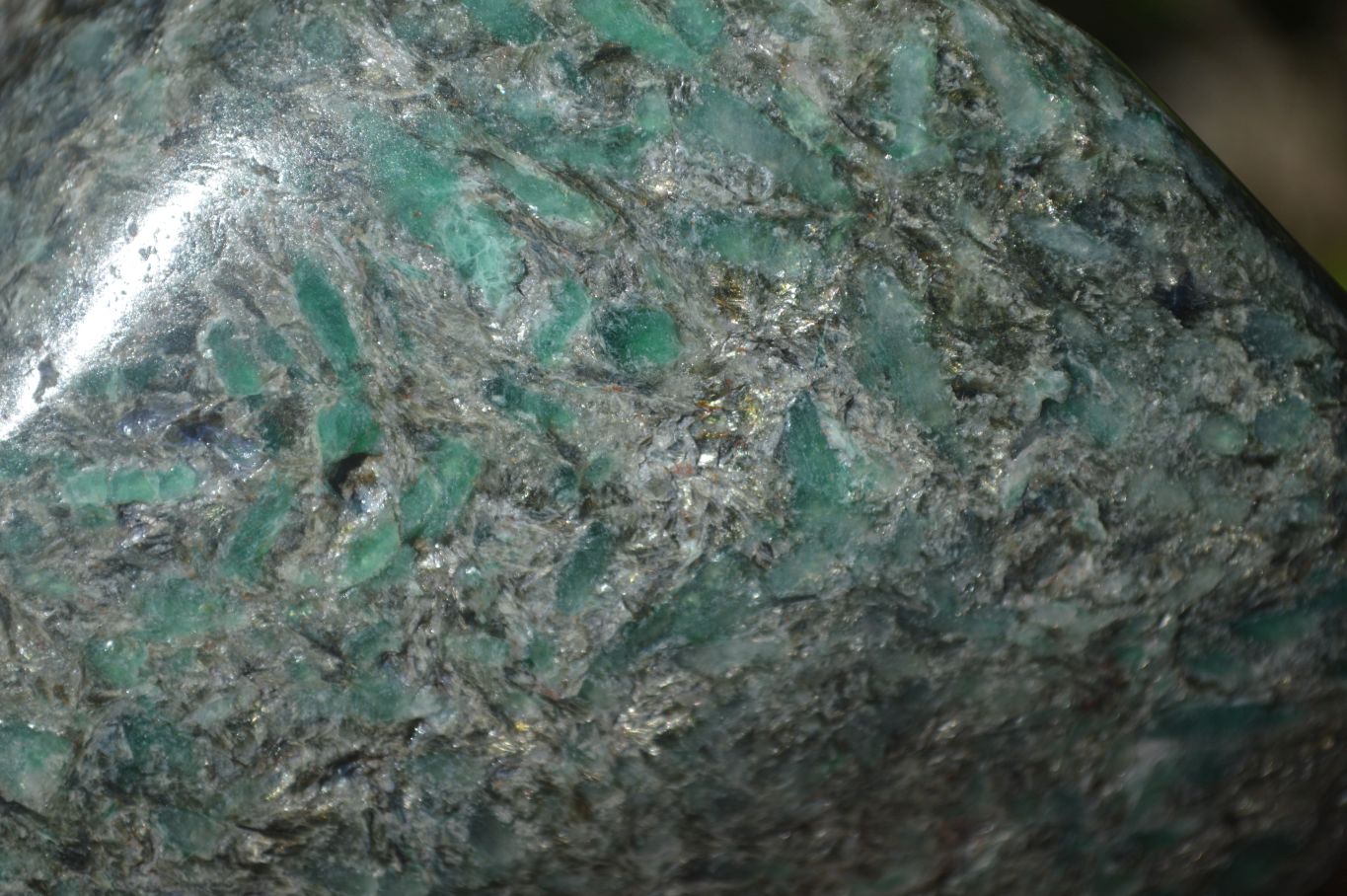Polished Emerald Mica In Matrix Standing Free Forms x 1 From Mutoko, Zimbabwe - Toprock Gemstones and Minerals 