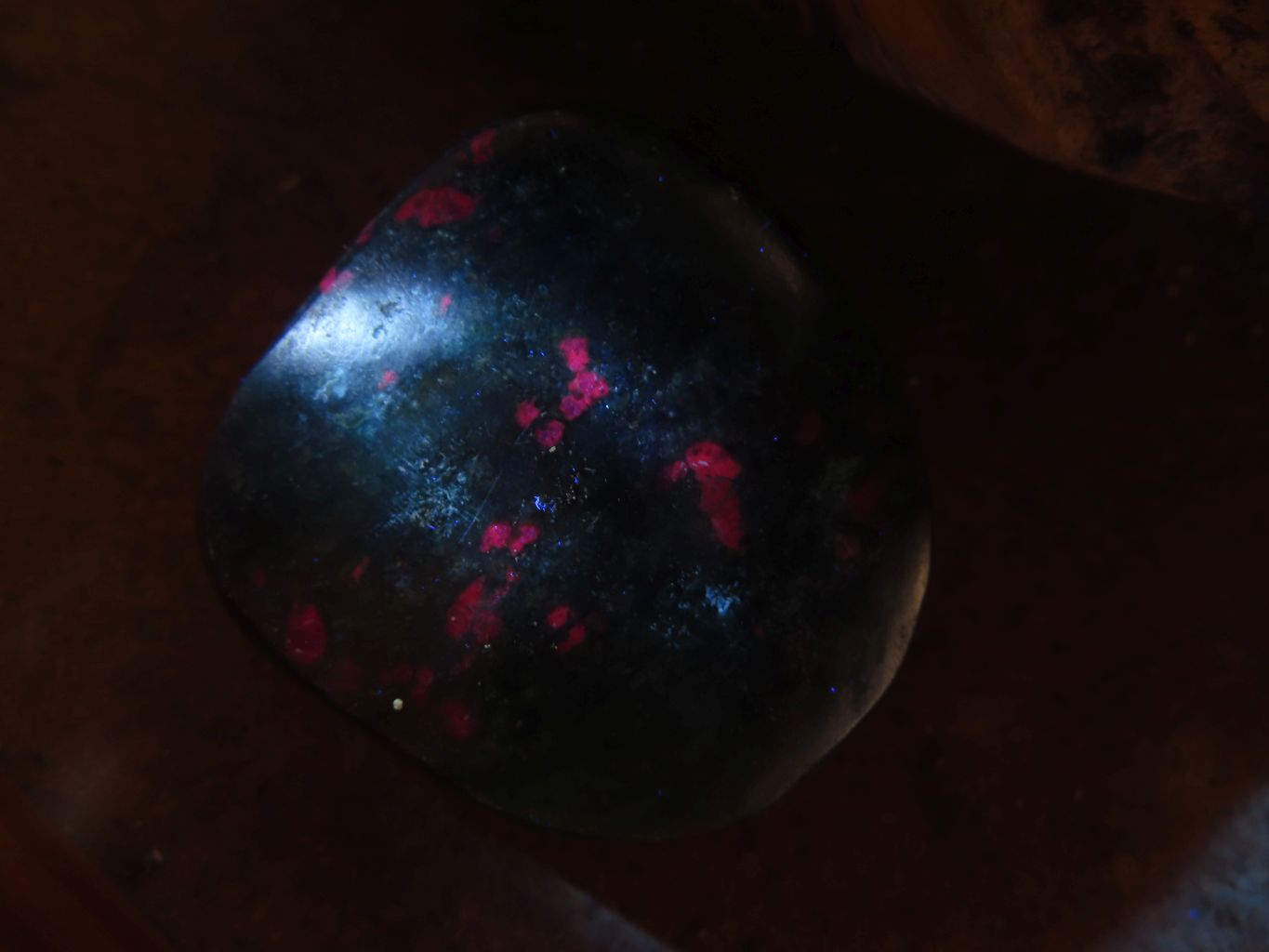 Polished Fluorescent Ruby Corundum In Chrome Verdite Free Forms x 4 From Zimbabwe - TopRock