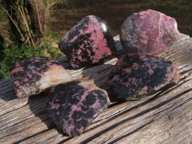 Pink black rhodonite store