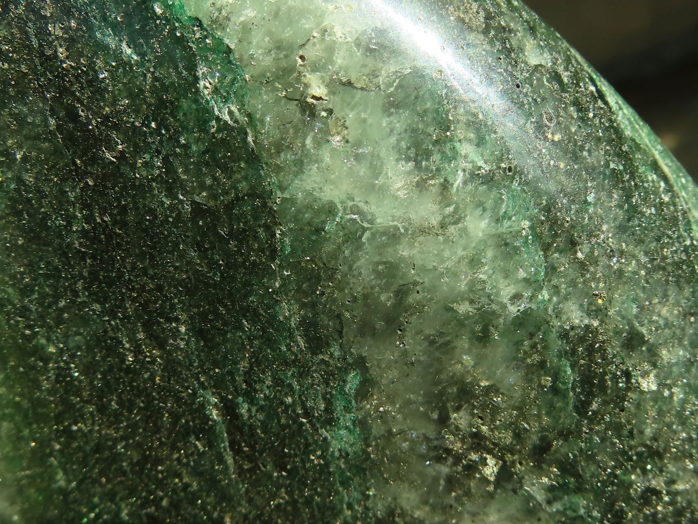 Polished Emerald Fuchsite Quartz Standing Free Form x 1 From Madagascar - Toprock Gemstones and Minerals 