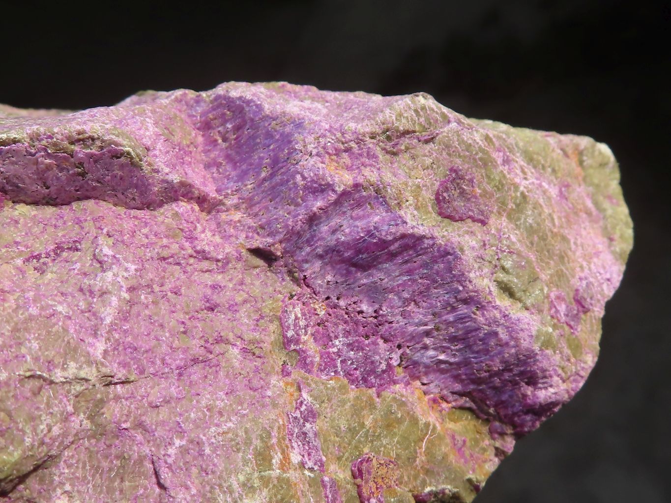 Natural Rough Stichtite & Serpentine Specimens x 4 From Barberton, South Africa - Toprock Gemstones and Minerals 
