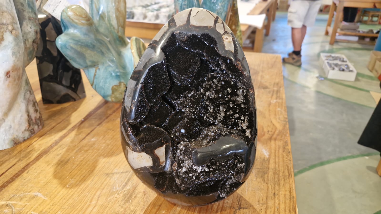 (+12 WEEKS!) Polished and Natural Septerye Sauvage Dragons Egg Geode x 1 From Mahajanga, Madagascar