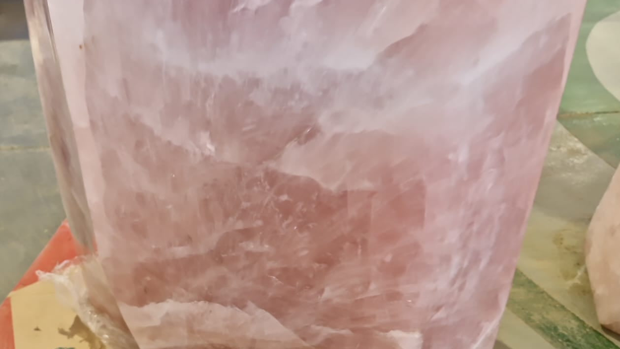 (+12 WEEKS!) Polished XXXL Gemmy Rose Quartz Standing Crystal Display Showpiece x 1 From Ambatondrazaka, Madagascar
